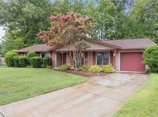 1805 Breckenridge Cir, Virginia Beach, VA 23453