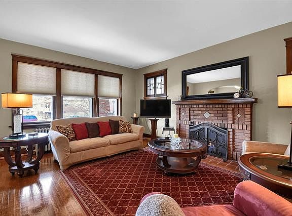 4th image of 3985 Wilmington Ave