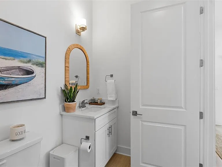 758 Highland Ave #13 — Photo 29