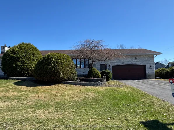 687 Duhamel St, Casselman, ON K0A 1M0