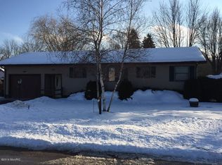 414 E Broadway Ave, Scottville, MI 49454
