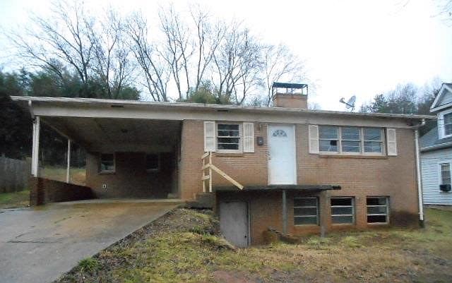 1st image of 217 Pennton Ave NW