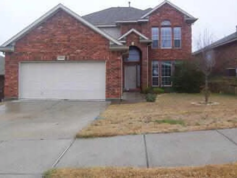5820 Water Ridge Ct — Photo 1