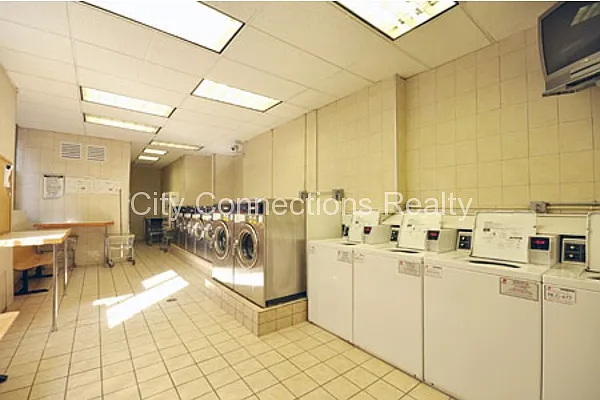 Rented by City Connections Realty | media 11