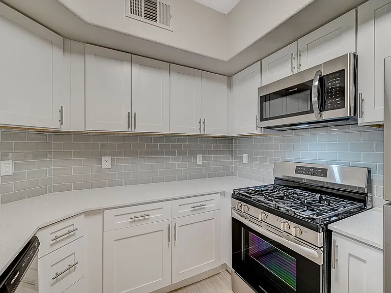 Morningstar Apartments — Photo 27
