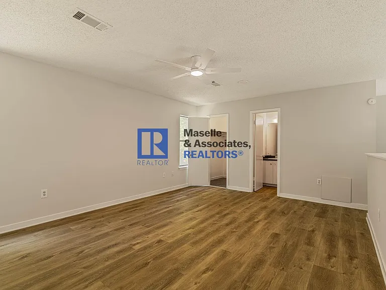 520 Twin Pine Cv — Photo 24
