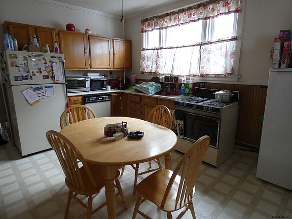 4th image of 2635 3rd Ave