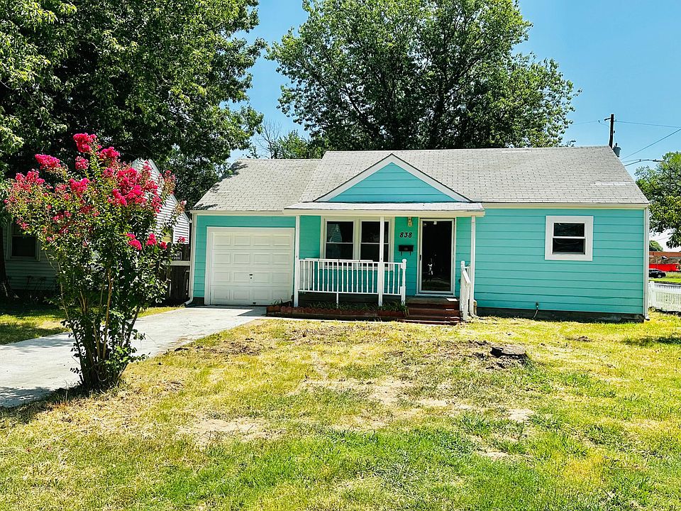 1st image of 838 S Bleckley Dr