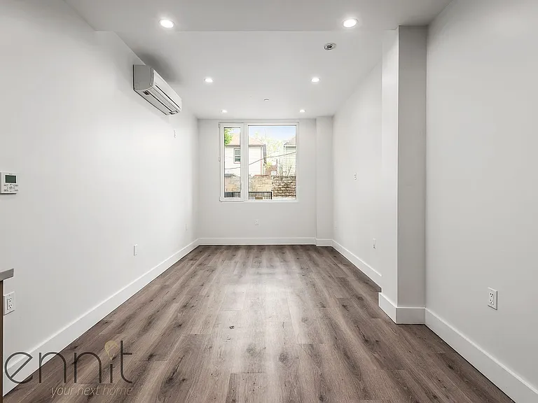 125 Kings Hwy #1C — Photo 3