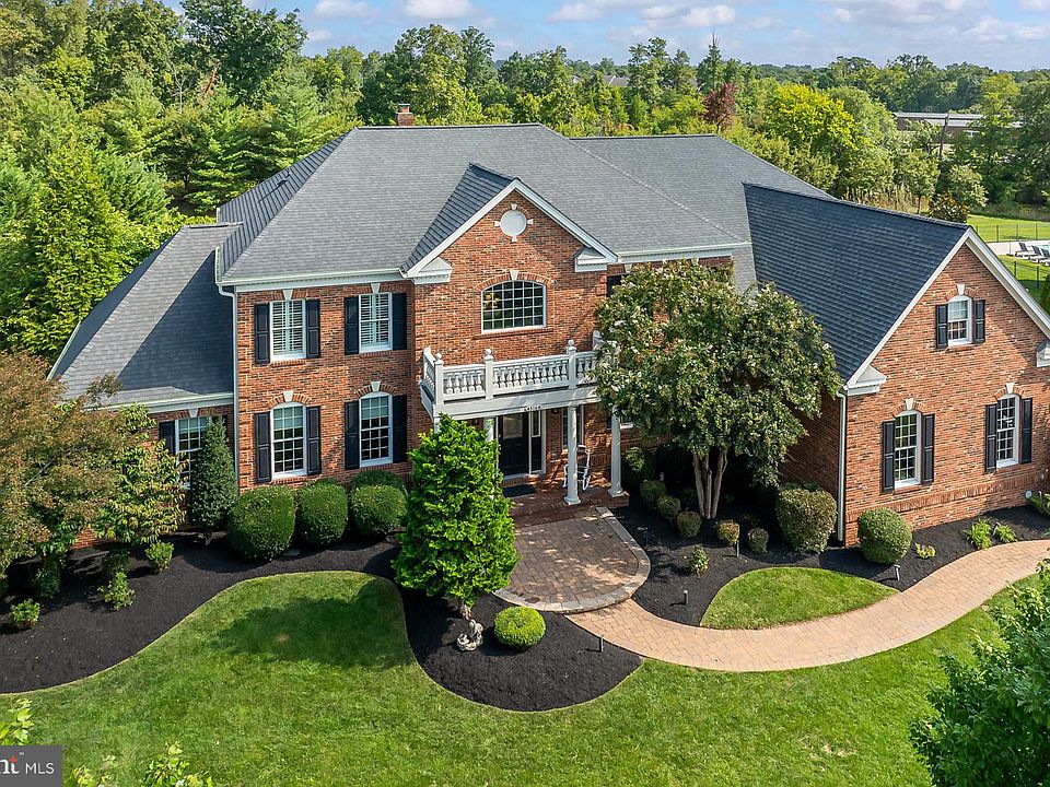 1st image of 43168 Tall Pines Ct