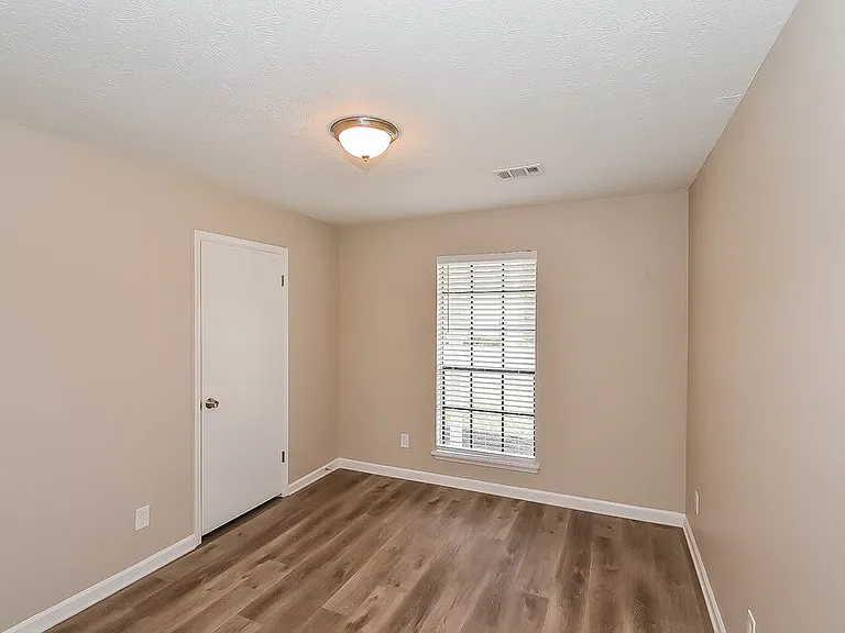 306 River Chase Dr — Photo 6