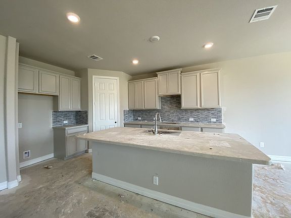 5th image of 9911 Willow Crown Ln