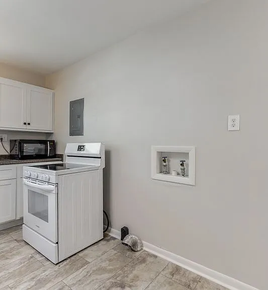 1605 Foust St — Photo 18