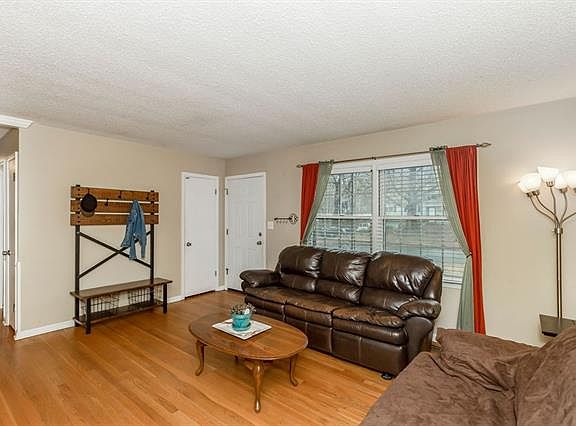 2nd image of 10205 W 88th Ter