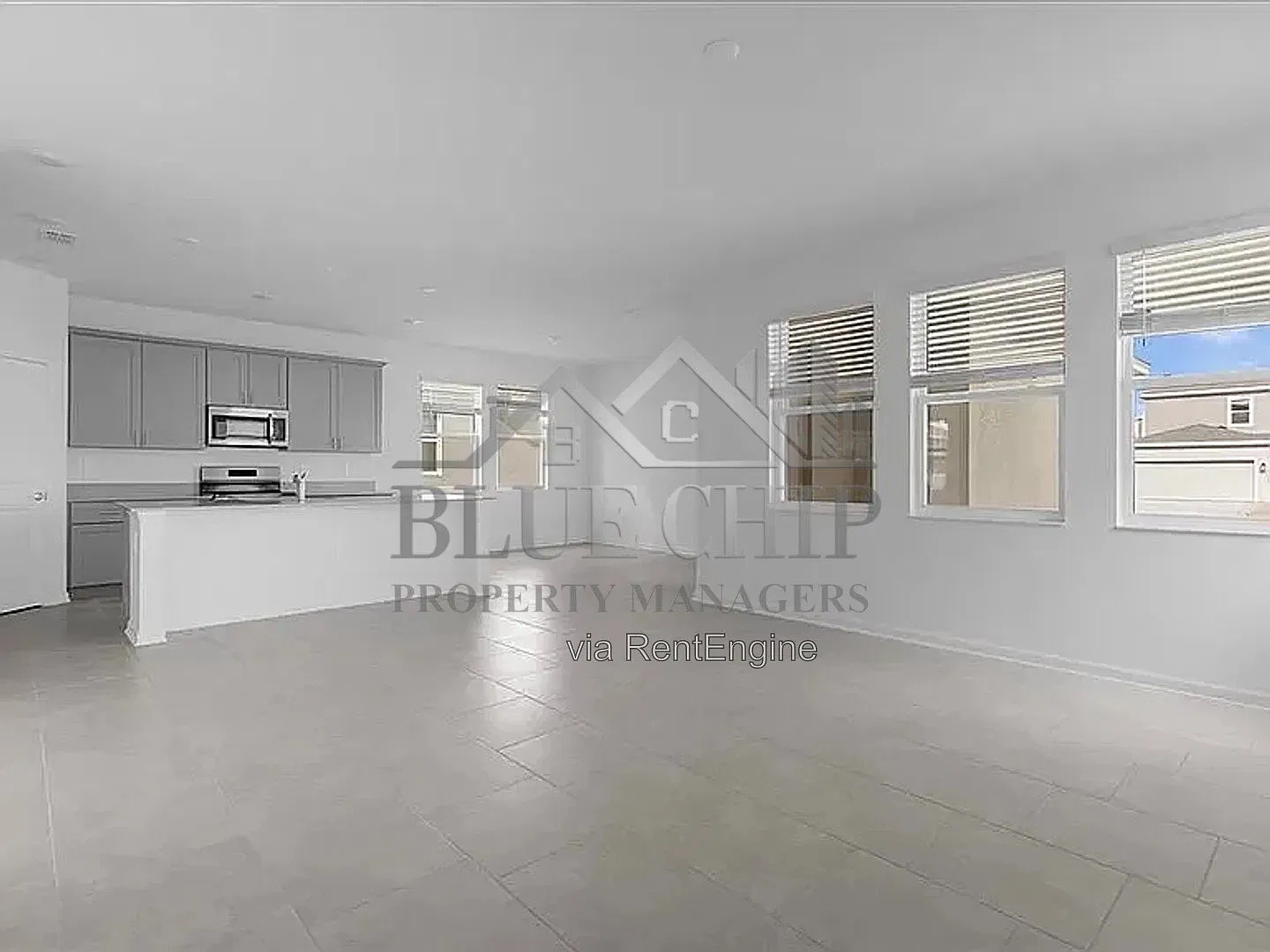 3 bed, 3.0 bath, 2052 sqft, $2,600 — Photo 3