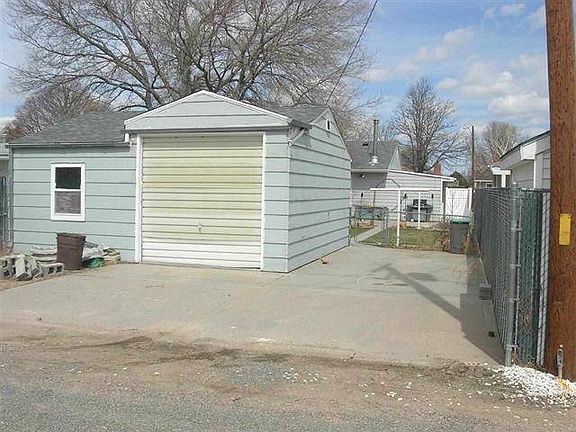 Rear view of workshop/garage