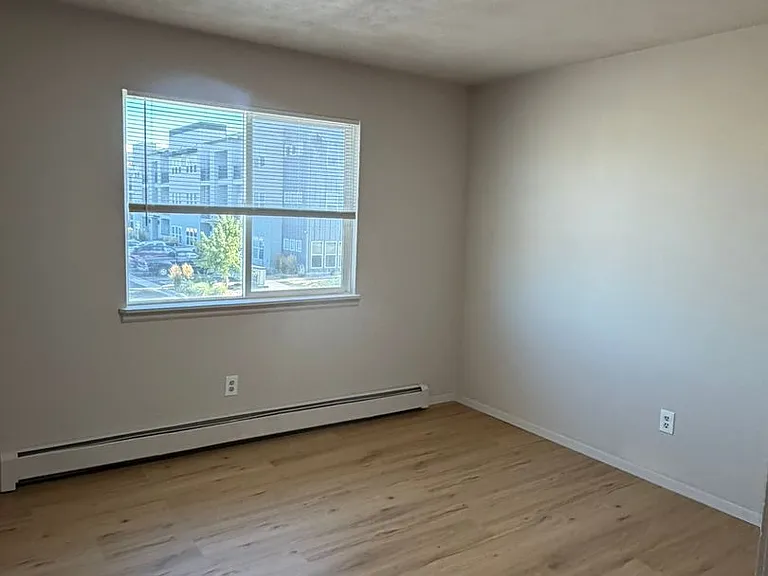 561 W Pabor Way — Photo 10