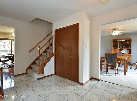 2nd image of 15329 Oxford Dr