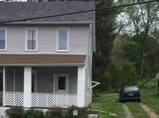 146 N Broad St, East Bangor, PA 18013