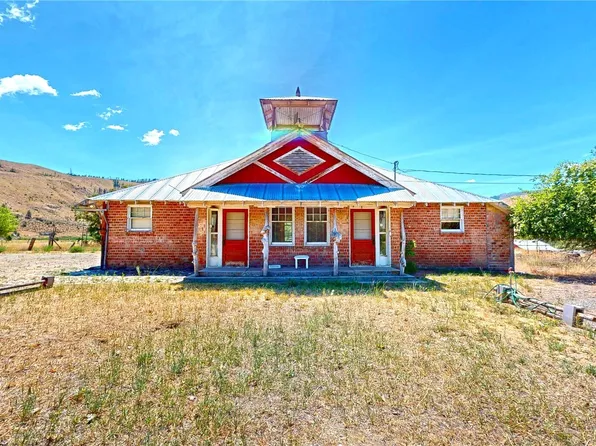 18 Old Carlton Road, Carlton, WA 98814