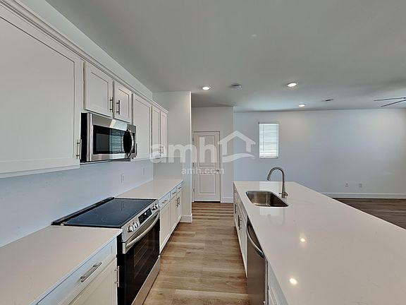 4th image of 9629 E Harkes Dr