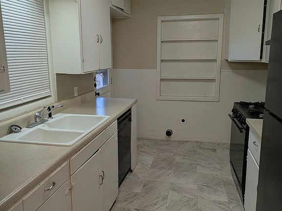 4th image of 3404 31st St