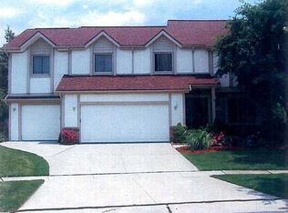 7350 Stonewood Ct, Sylvania, OH 43560