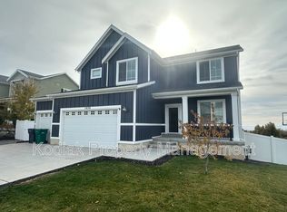 1028 E Bigelow Ave, Layton, UT 84041