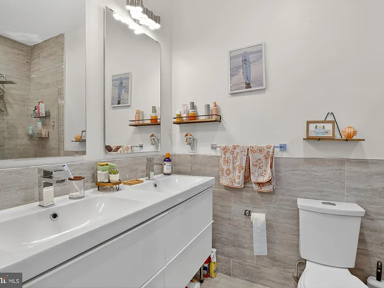 1650 Point Breeze Ave #3 — Photo 17