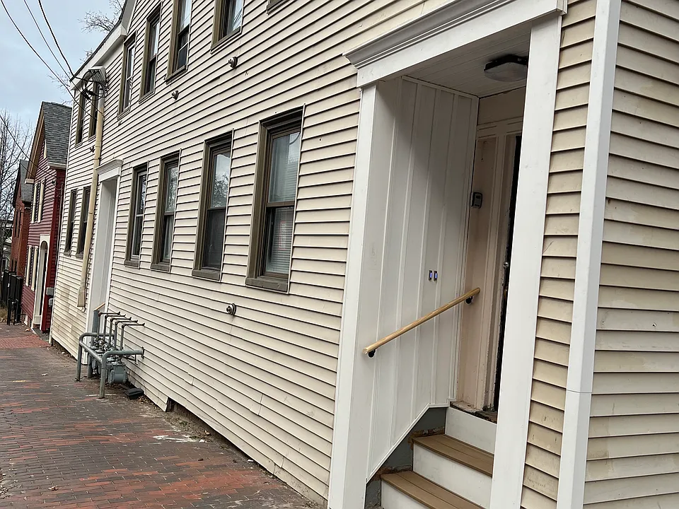 75 Forest Ave #D