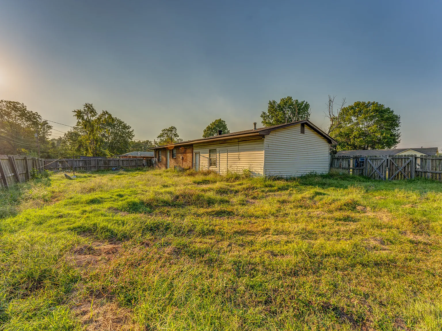 121 Pecan St - 1 — Photo 4