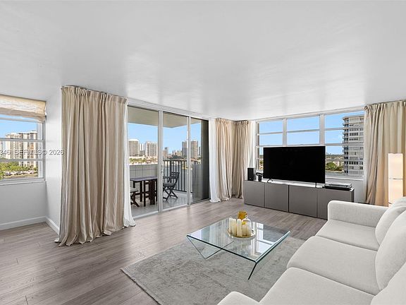 4th image of 2780 NE 183rd St APT 1216