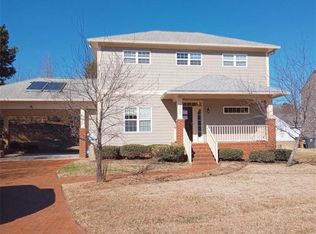 502 Old Treybrooke Dr, Greensboro, NC 27406