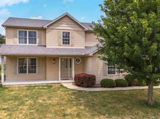 904 Dresser Dr, Normal, IL 61761