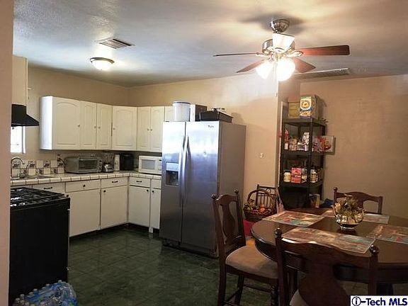 3rd image of 13421 Desmond St