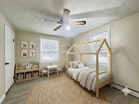 5th image of 135 S Pierce Rd