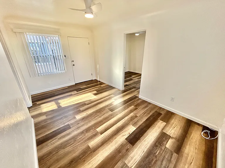 4154 33rd St — Photo 3