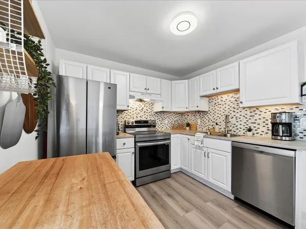 3348 Ganymede Dr, Burnaby, BC V3J 1A4