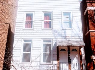 2032 W Huron St APT 1F, Chicago, IL 60612