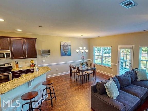 3rd image of 254 Cypress Creek Ln