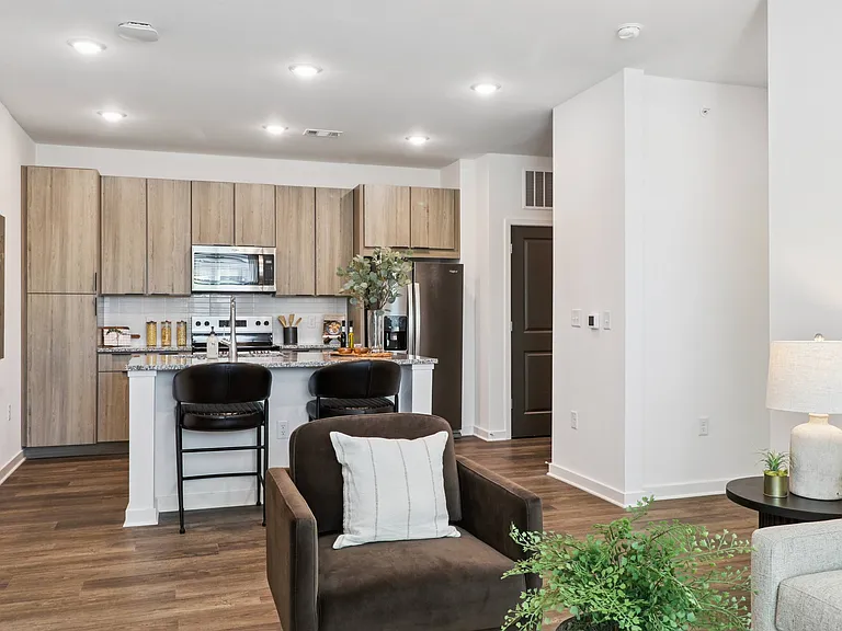 The Liliana Apartment Homes — Photo 32