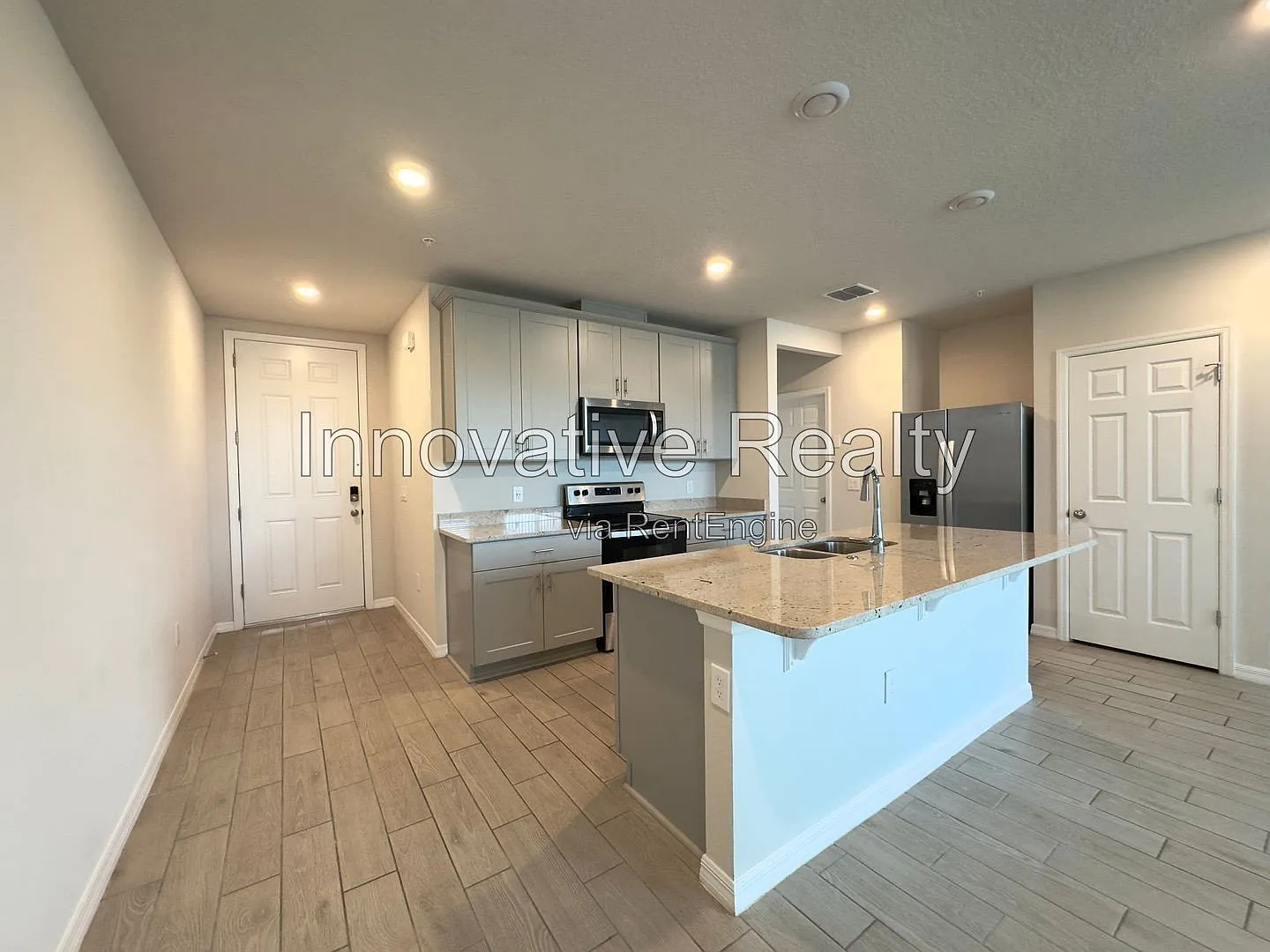 3 bed, 2.5 bath, 1566 sqft, $2,350 — Photo 2