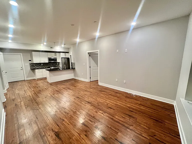 330 Cambridge St #2 — Photo 8