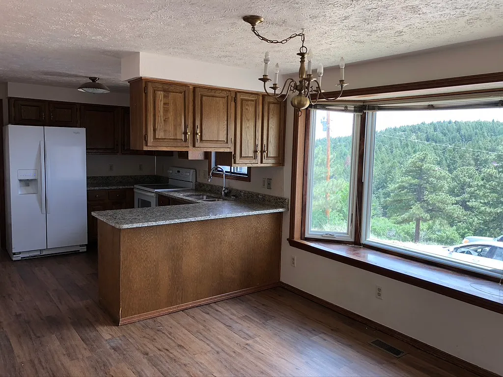3 bed, 2.5 bath, 1827 sqft, $2,595 — Photo 1