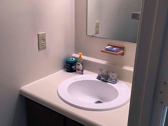 2nd image of 40 Countryplace Ln