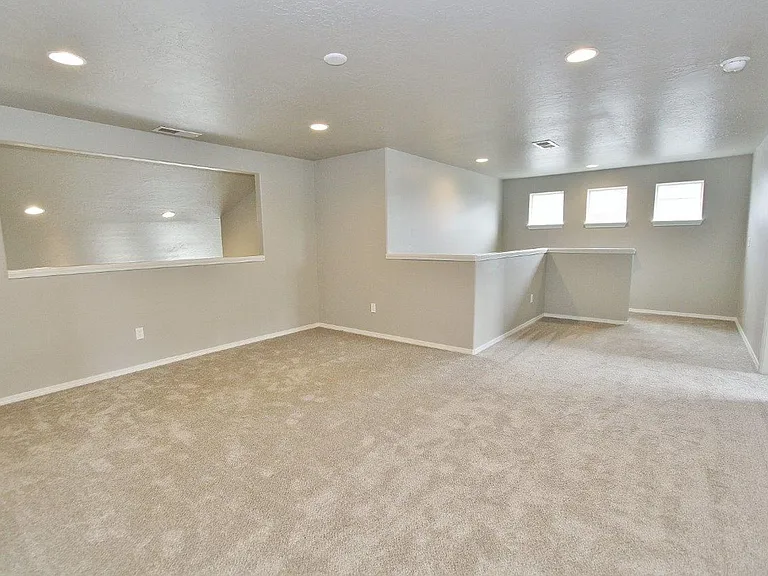 33 N Mingus Ave — Photo 21