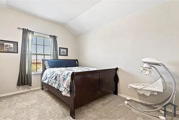 1404 Basswood Ln — Photo 19