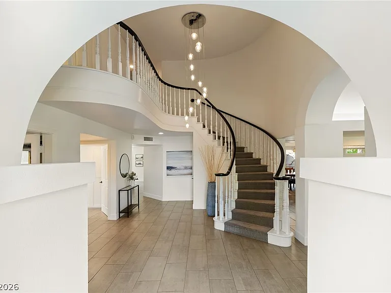 2233 Versailles Ct — Photo 25