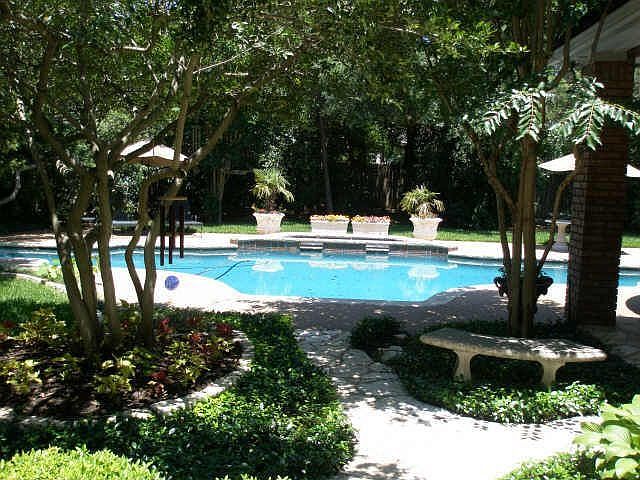 1st image of 1304 Somerset Ct