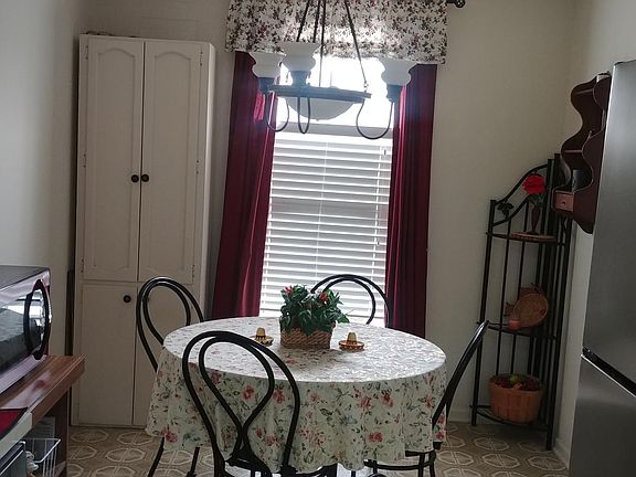 3rd image of 8915 Datapoint Dr APT 51D